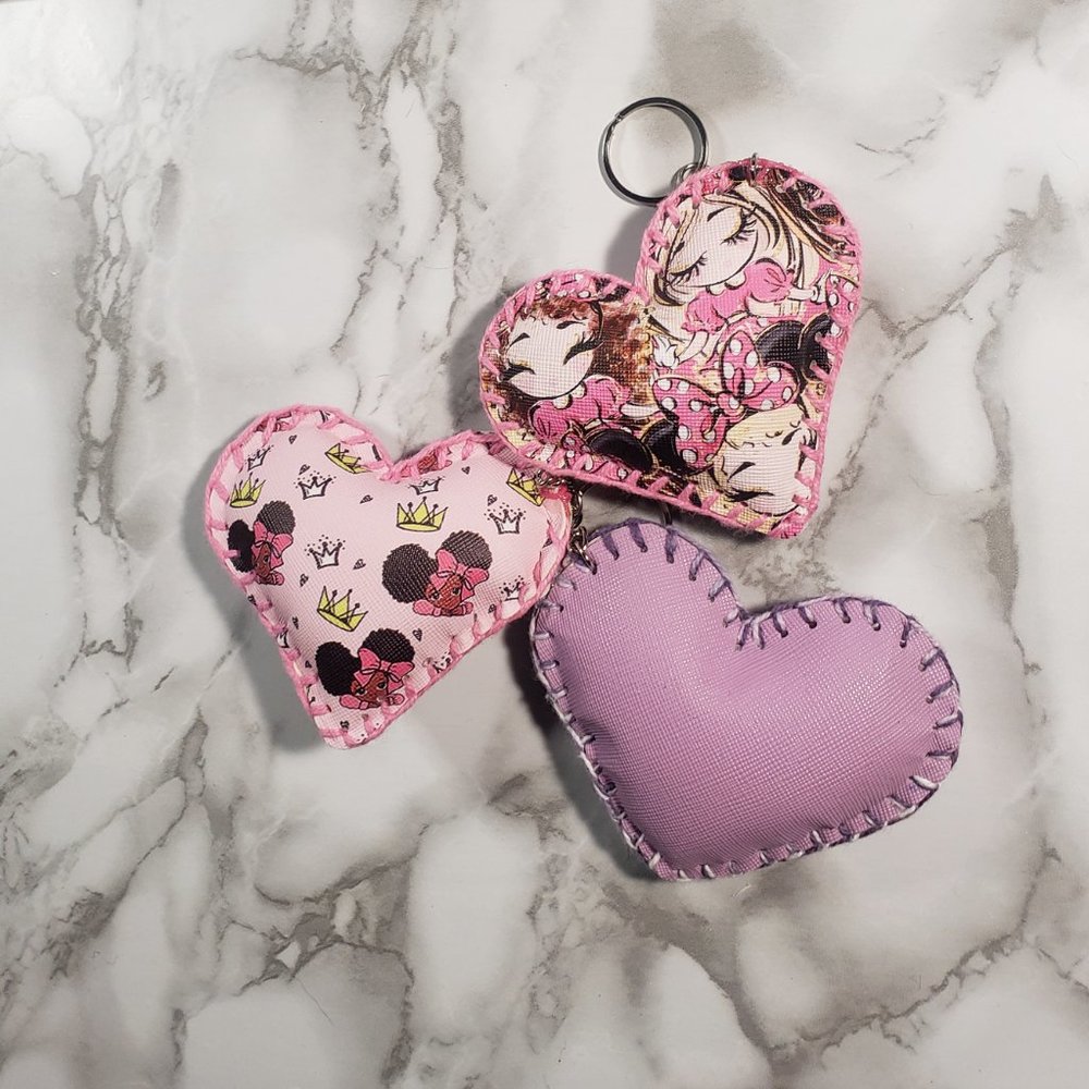 Assorted Bundle Heart Keychain - Picture 3 of 4